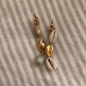 Madewell Cowrie Shell Drop Earrings